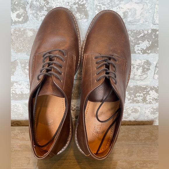 Like New Zara Brown Leather Oxford Style Shoe - Picture 5 of 7
